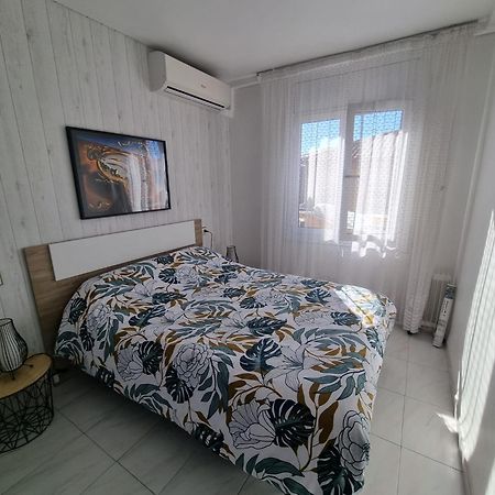 Lovely One Bedroom With Balcony Roses Dış mekan fotoğraf