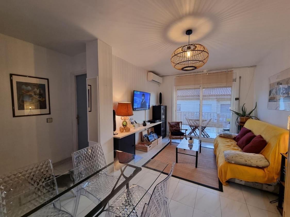 Lovely One Bedroom With Balcony Roses Dış mekan fotoğraf